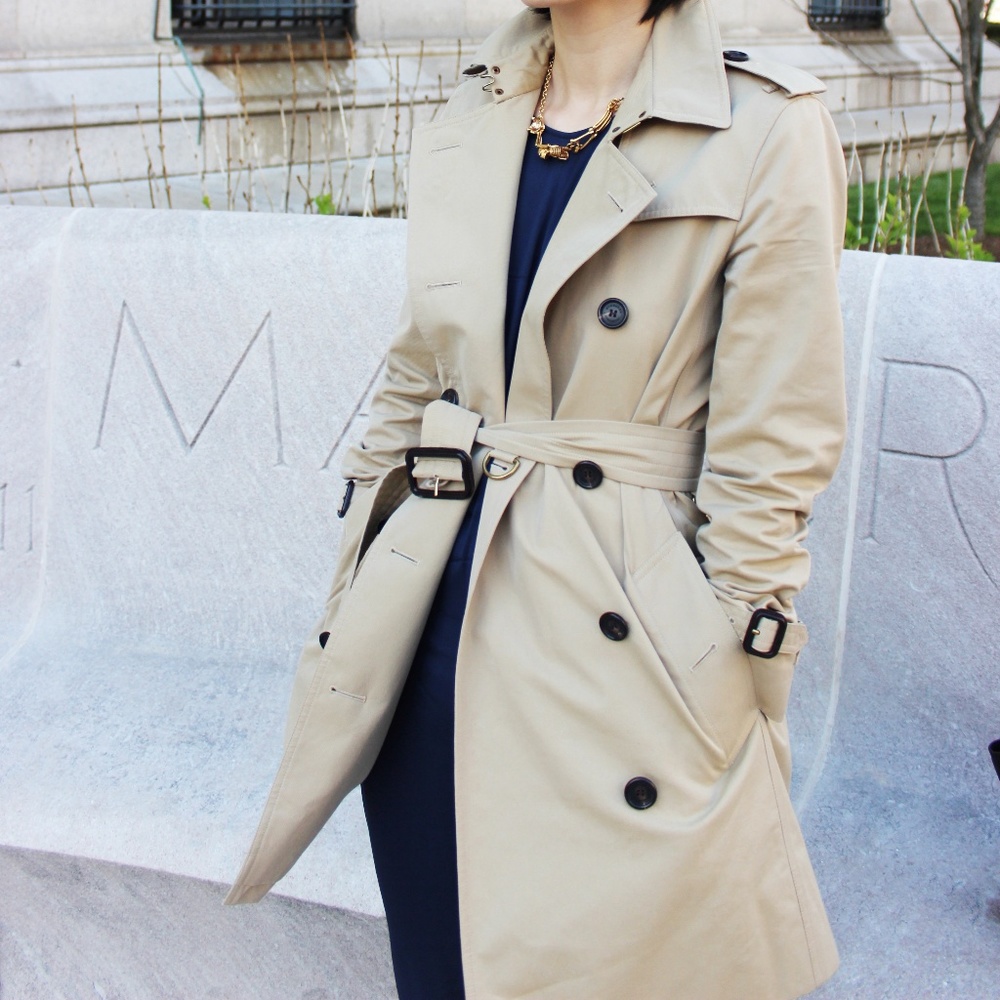 🛑 SOLD🛑Burberry Kensington Trench Coat